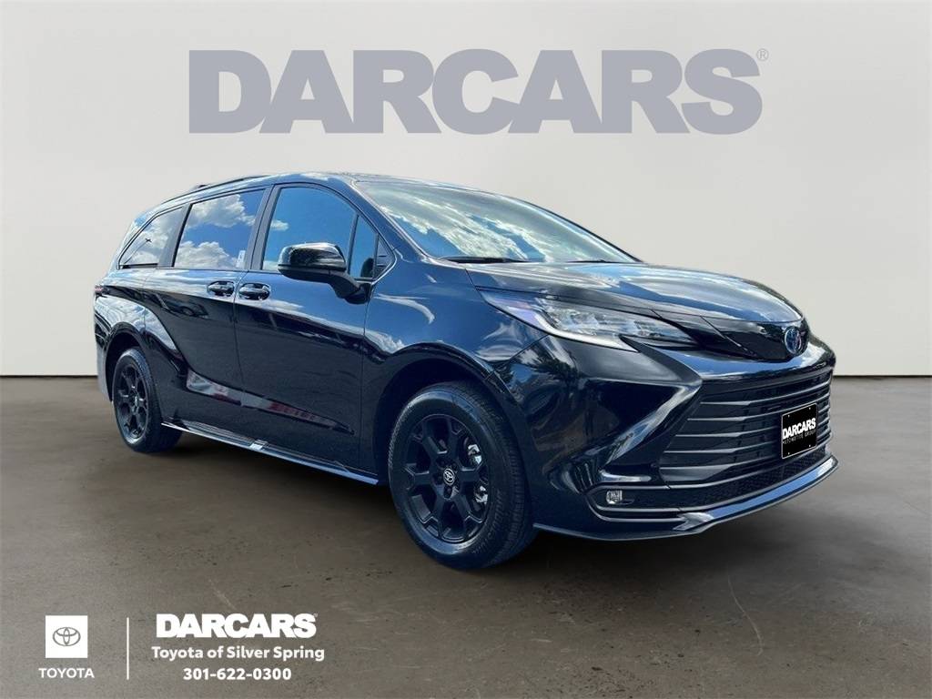 2025 Toyota Sienna Woodland Edition — Minivan — 6,739 mi — Silver Spring, MD