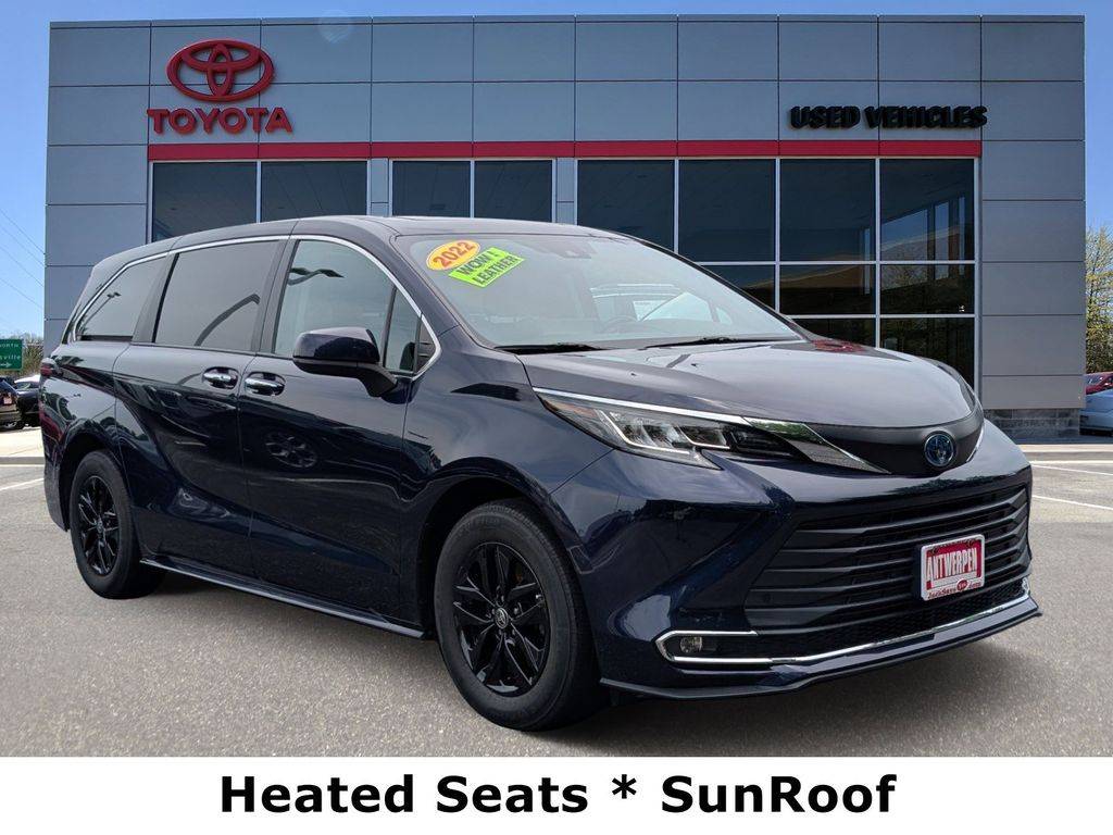 2022 Toyota Sienna XLE — Minivan — 53,216 mi — Clarksville, MD