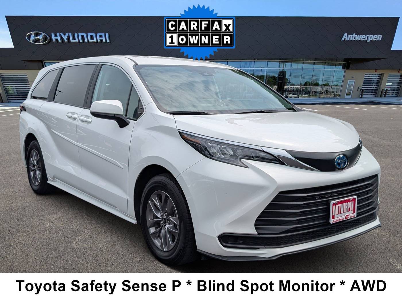 2024 Toyota Sienna LE — Minivan — 18,382 mi — Catonsville, MD