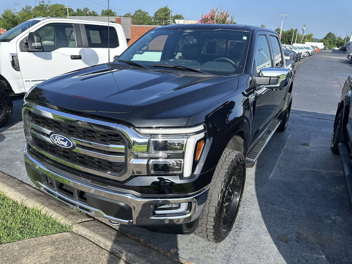 2024 Ford F-150 LARIAT — Pickup Truck — 10,298 mi — Springfield, TN