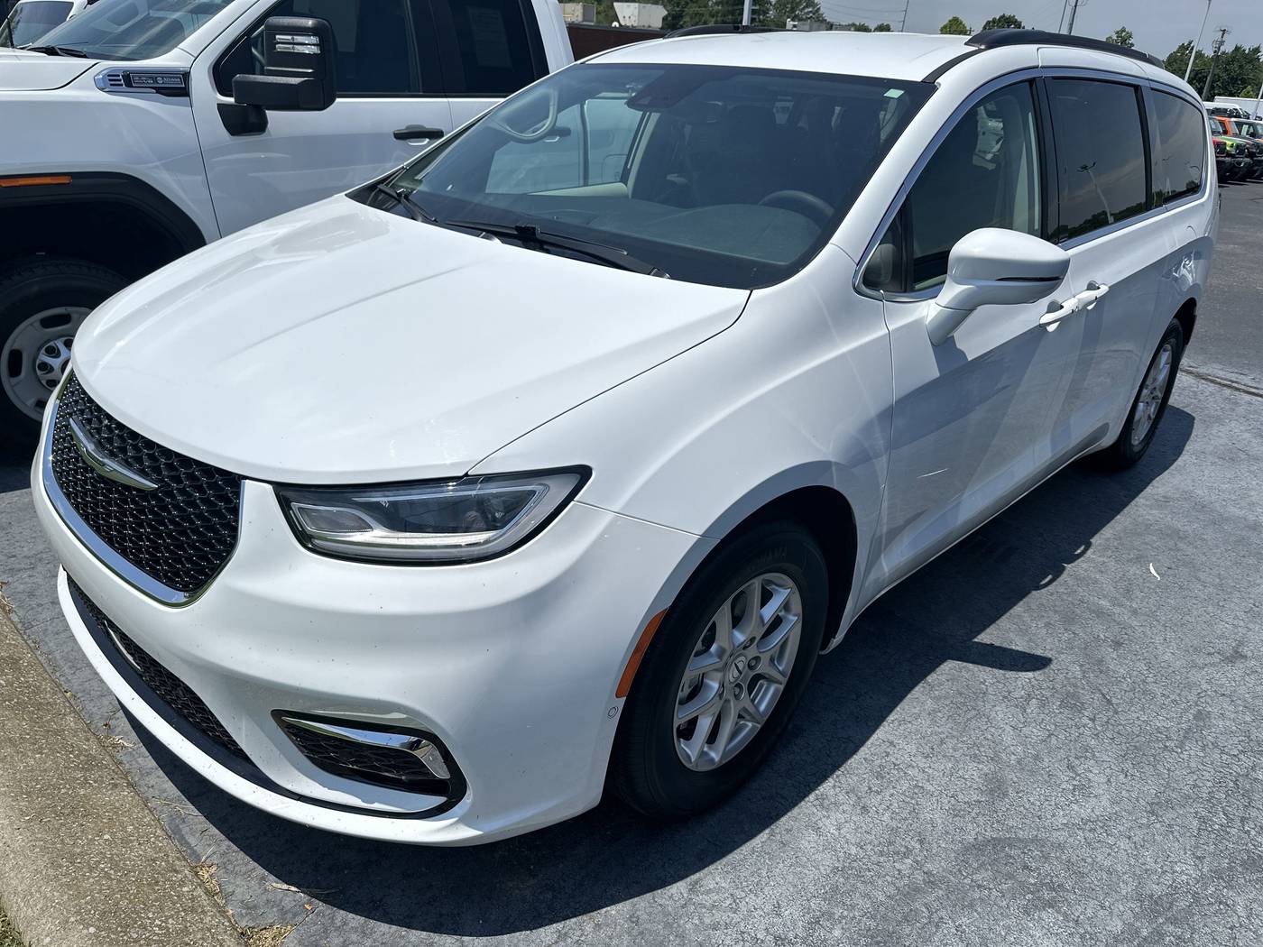 2022 Chrysler Pacifica Touring L — Minivan — 37,363 mi — Springfield, TN