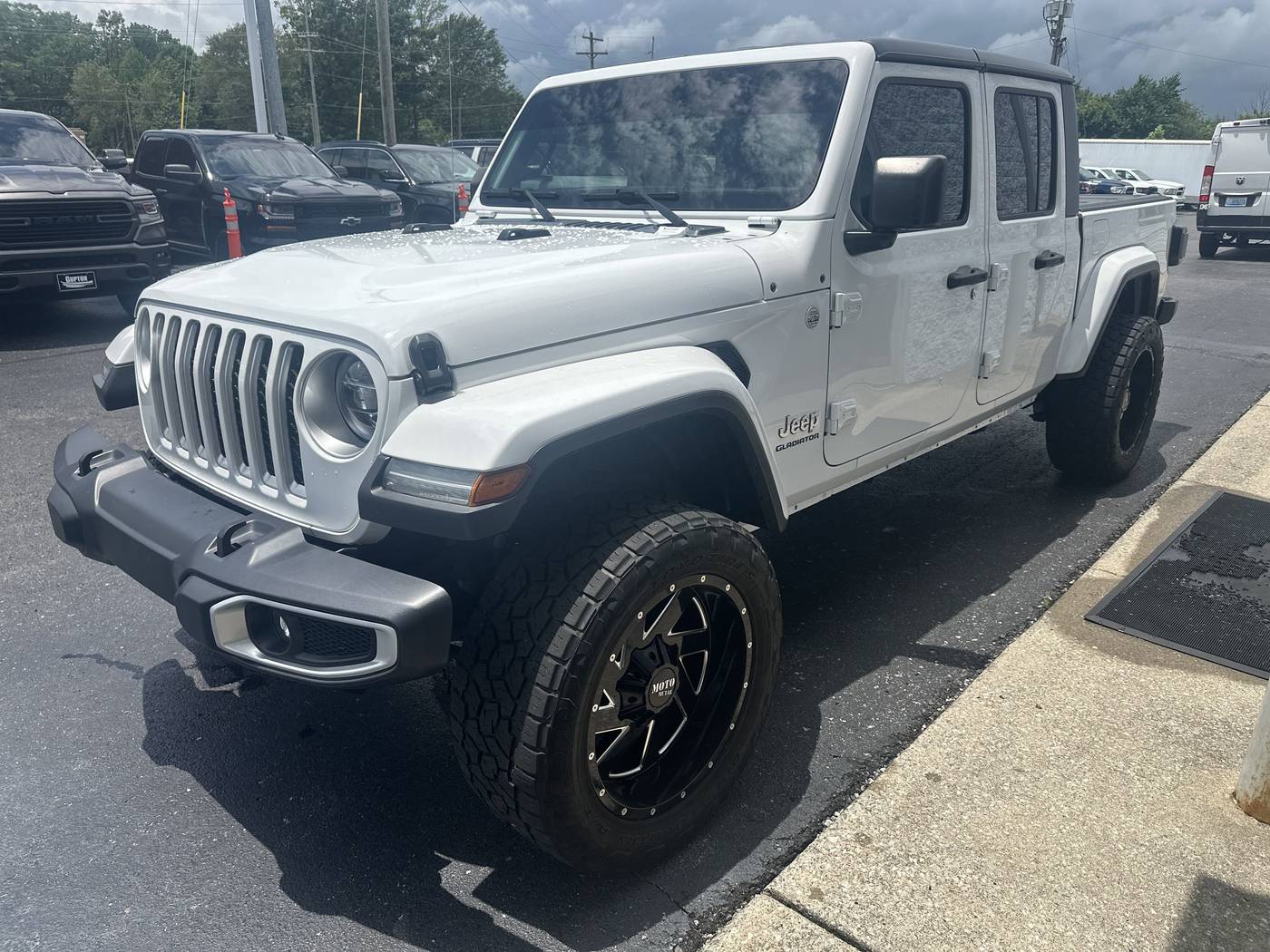 2020 Jeep Gladiator Overland — Pickup Truck — 38,320 mi — Springfield, TN