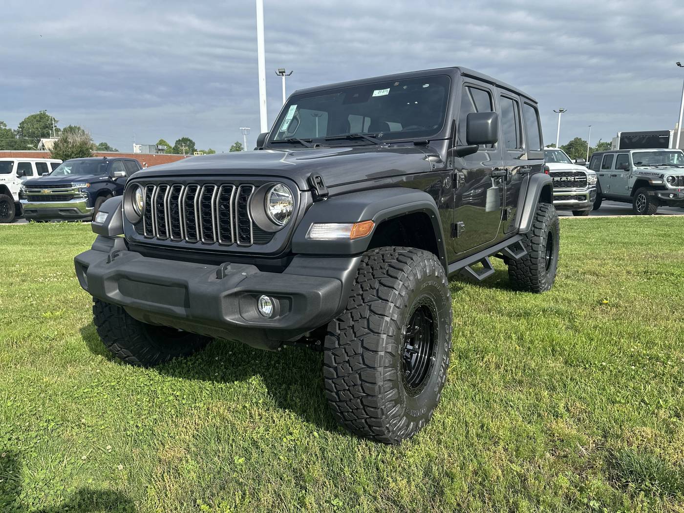 2024 Jeep Wrangler Sport S — SUV — 768 mi — Springfield, TN
