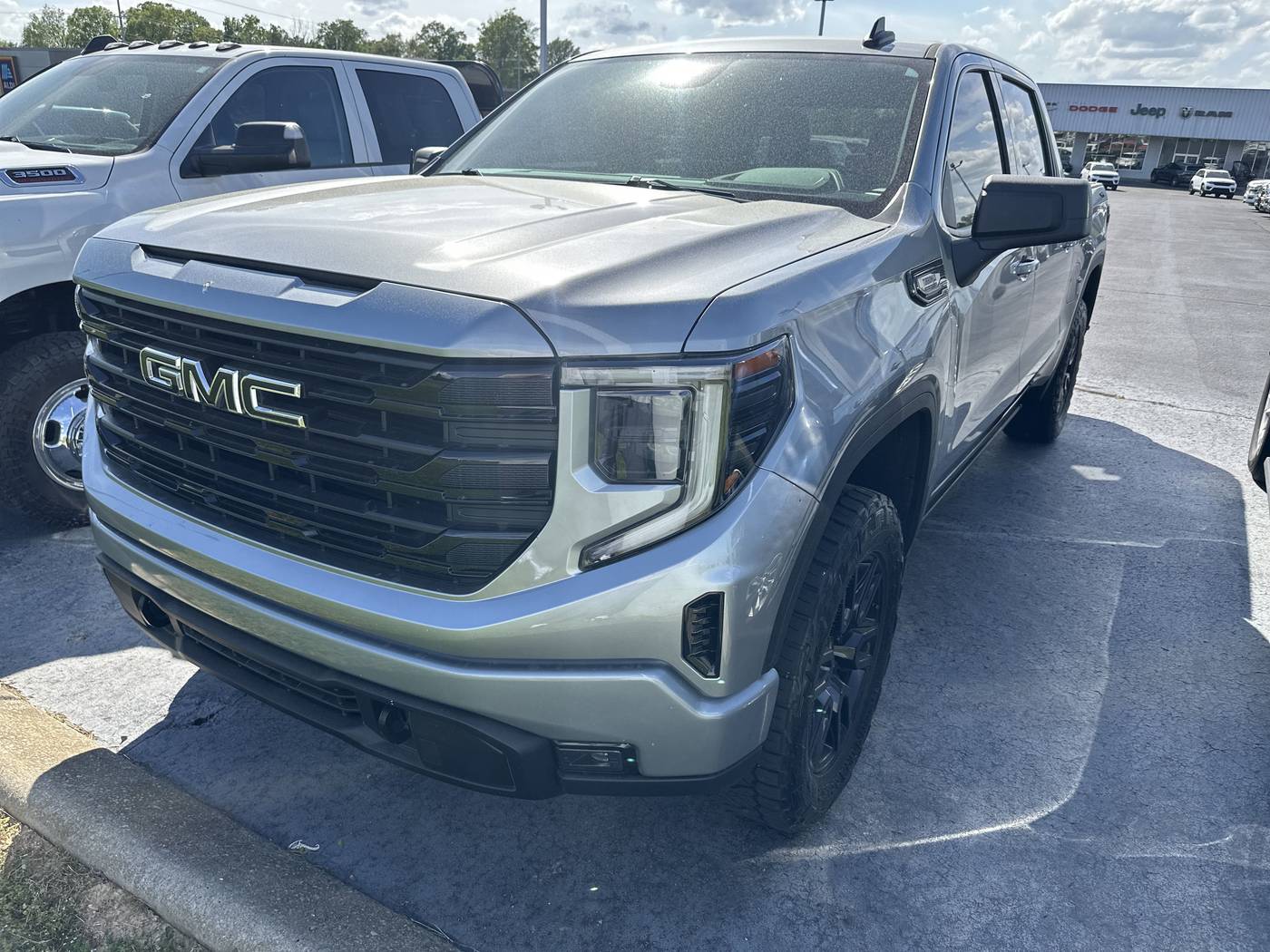 2023 GMC Sierra 1500 Elevation — Pickup Truck — 27,448 mi — Springfield, TN