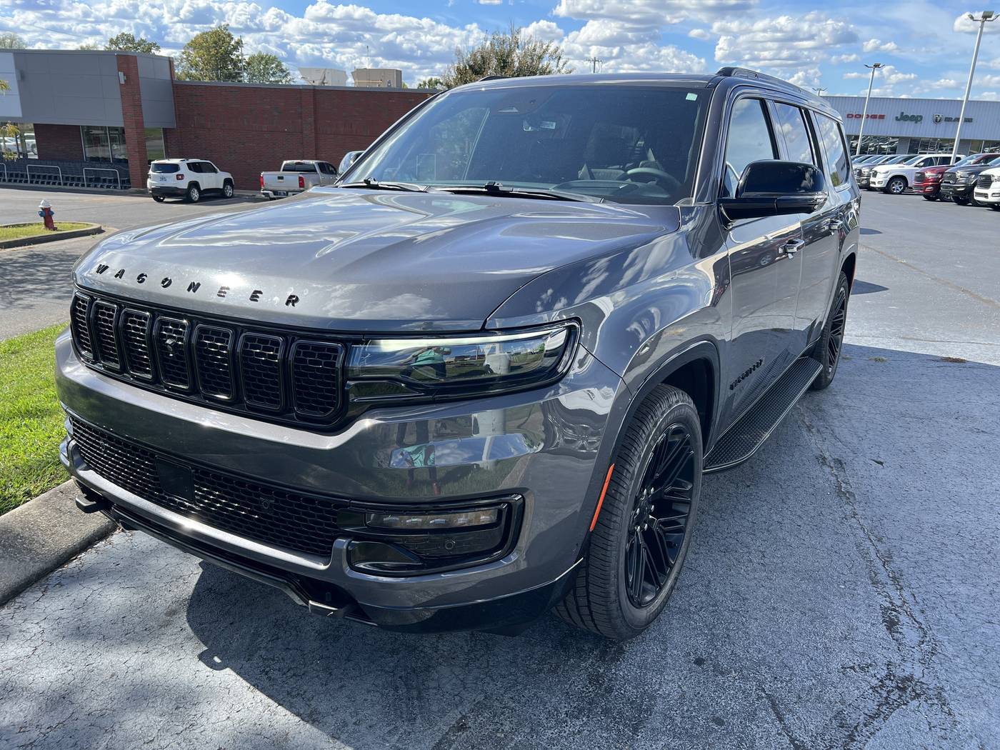 2024 Jeep Wagoneer Series II Carbide — SUV — 32,257 mi — Springfield, TN