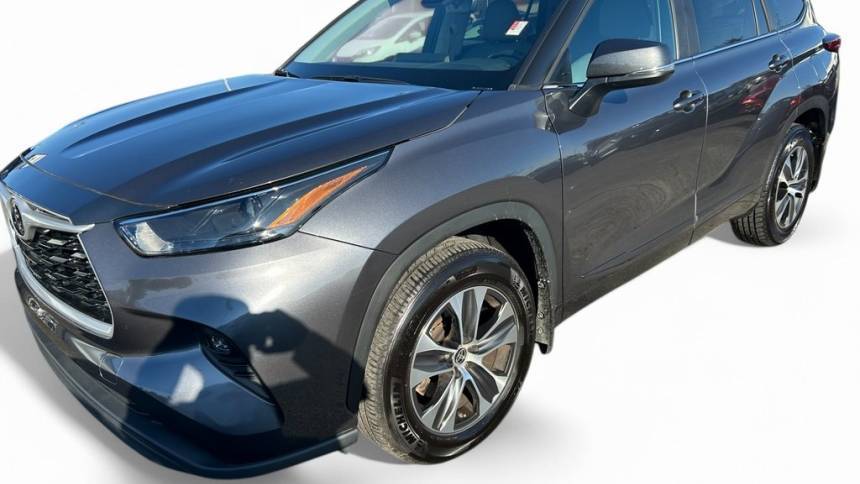 2023 Toyota Highlander XLE — SUV — 30,560 mi — Winchester, TN
