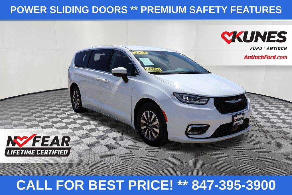 2023 Chrysler Pacifica Hybrid Touring L — Minivan — 53,057 mi — Antioch, IL