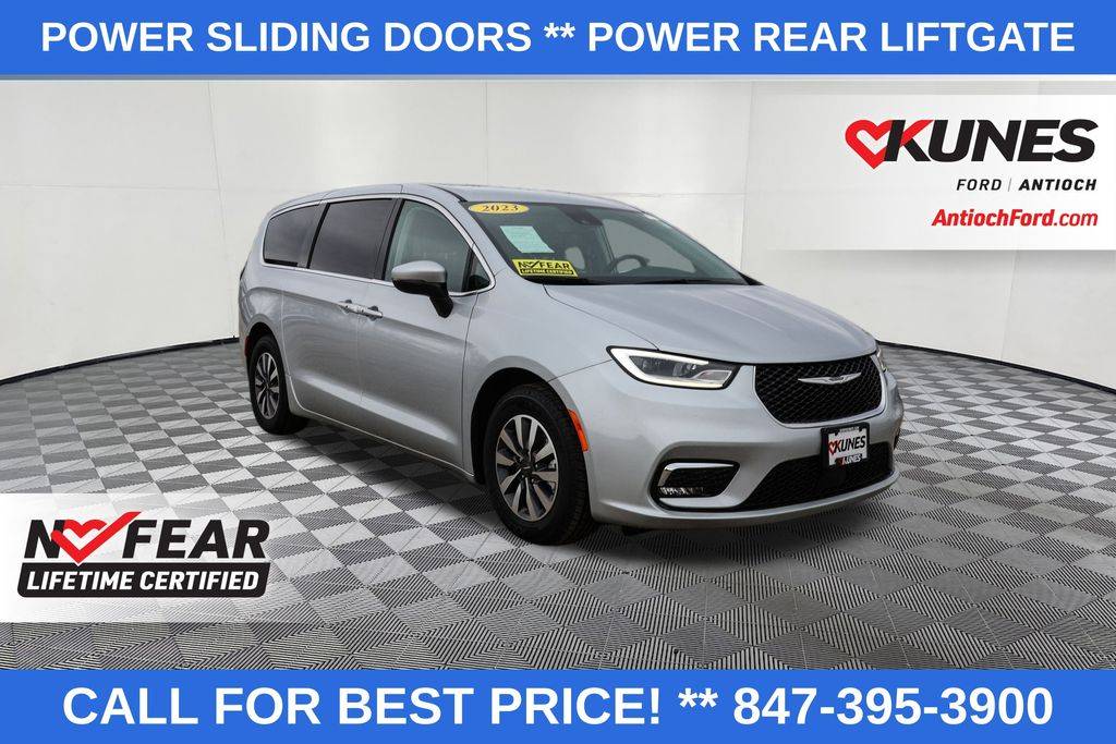 2023 Chrysler Pacifica Hybrid Touring L — Minivan — 53,828 mi — Antioch, IL