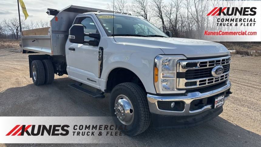 2023 Ford Super Duty F-350 Chassis Cab XL — Chassis Cab Truck — 1,455 mi — Antioch, IL