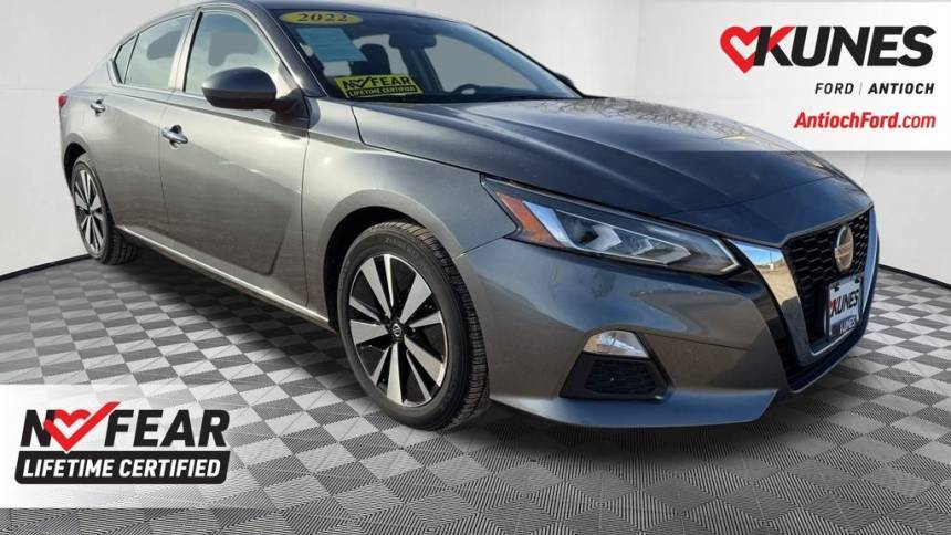 2022 Nissan Altima SV — Sedan — 60,980 mi — Antioch, IL