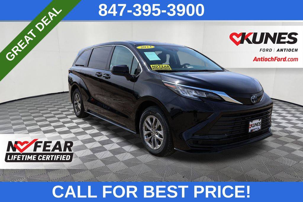 2023 Toyota Sienna LE — Minivan — 61,411 mi — Antioch, IL