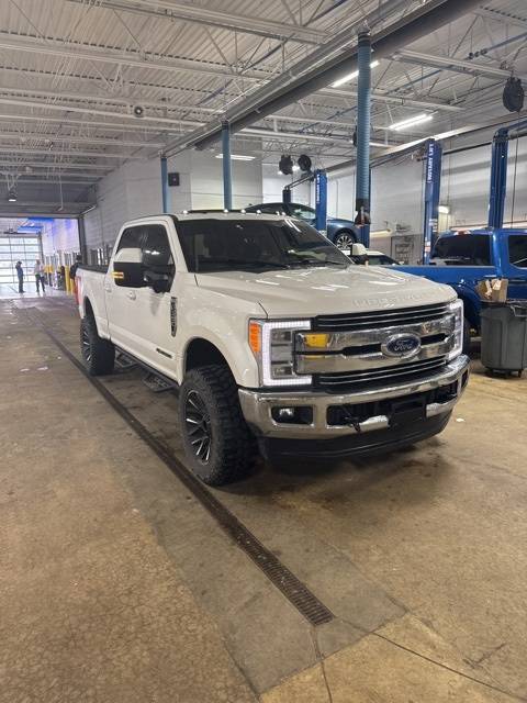 2017 Ford Super Duty F-350 Lariat — Pickup Truck — 108,203 mi — Valparaiso, IN