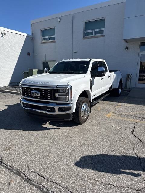 2024 Ford Super Duty F-450 LARIAT — Pickup Truck — 4,587 mi — Valparaiso, IN