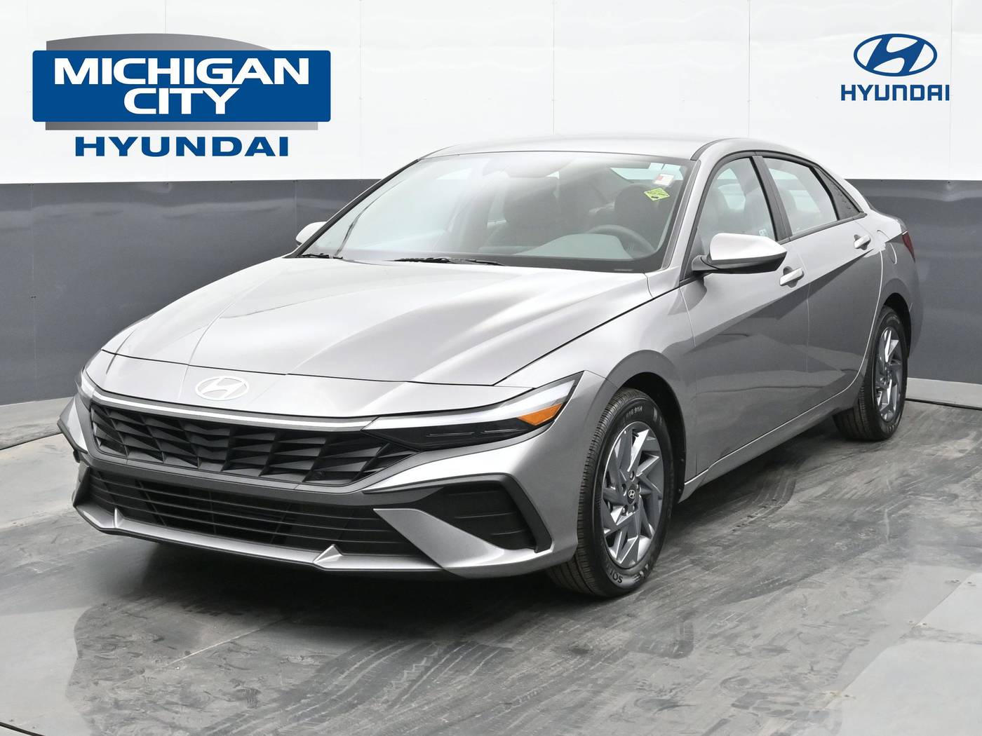 2024 Hyundai Elantra SEL — Sedan — 3,082 mi — Michigan City, IN