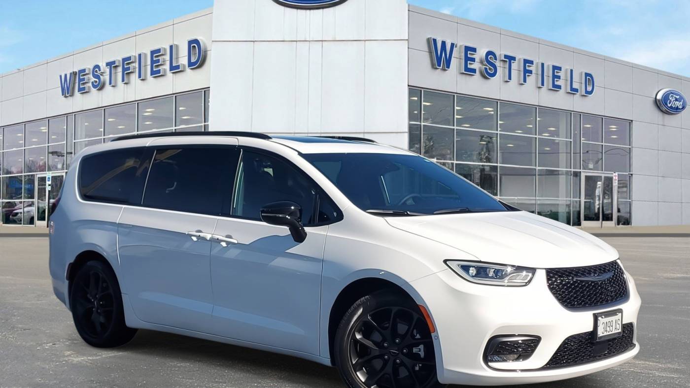 2024 Chrysler Pacifica Limited — Minivan — 5,426 mi — Countryside, IL