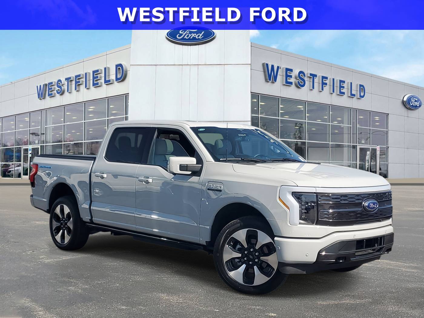 2023 Ford F-150 Lightning Platinum — Pickup Truck — 5,100 mi — Countryside, IL
