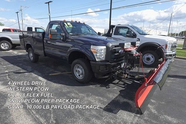 2015 Ford Super Duty F-350 Chassis Cab XL — Chassis Cab Truck — 66,440 mi — Bensenville, IL