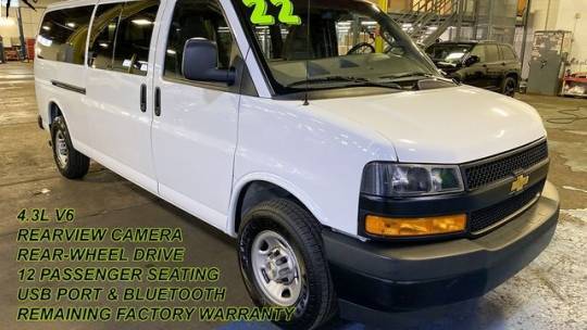 2022 Chevrolet Express Passenger LS — Passenger Van — 41,860 mi — Bensenville, IL