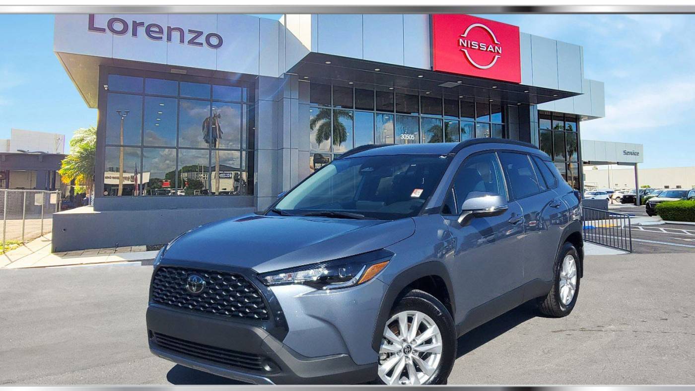 2024 Toyota Corolla Cross LE — SUV — 1,750 mi — Homestead, FL