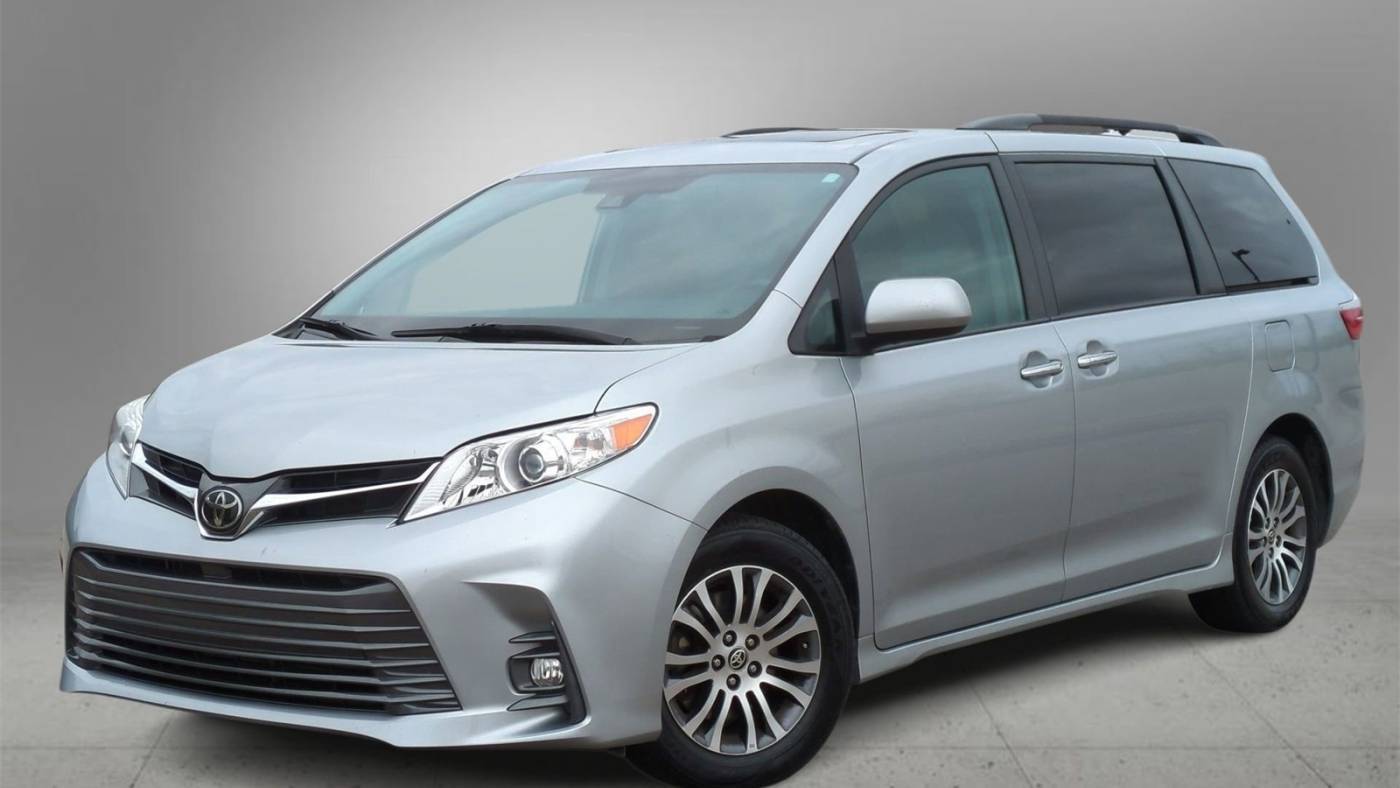 2020 Toyota Sienna XLE Premium — Minivan — 44,002 mi — Farmington Hills, MI