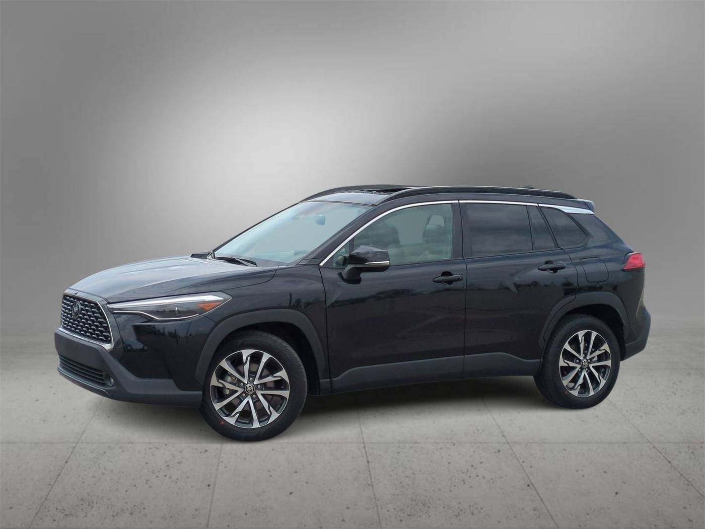 2024 Toyota Corolla Cross XLE — SUV — 22,498 mi — Farmington Hills, MI