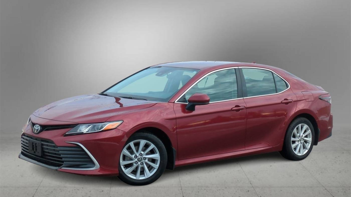 2022 Toyota Camry LE — Sedan — 47,765 mi — Farmington Hills, MI