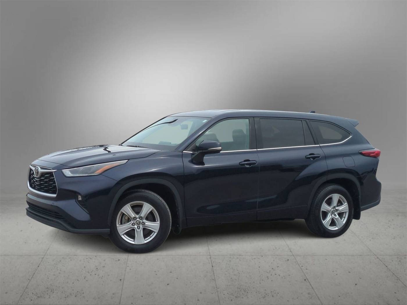 2021 Toyota Highlander LE — SUV — 42,152 mi — Farmington Hills, MI