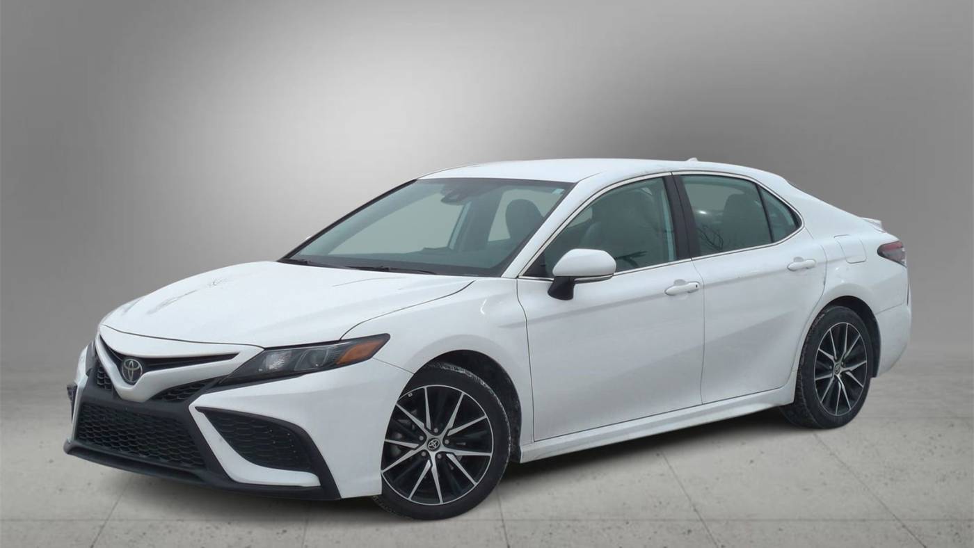 2023 Toyota Camry SE — Sedan — 12,265 mi — Farmington Hills, MI