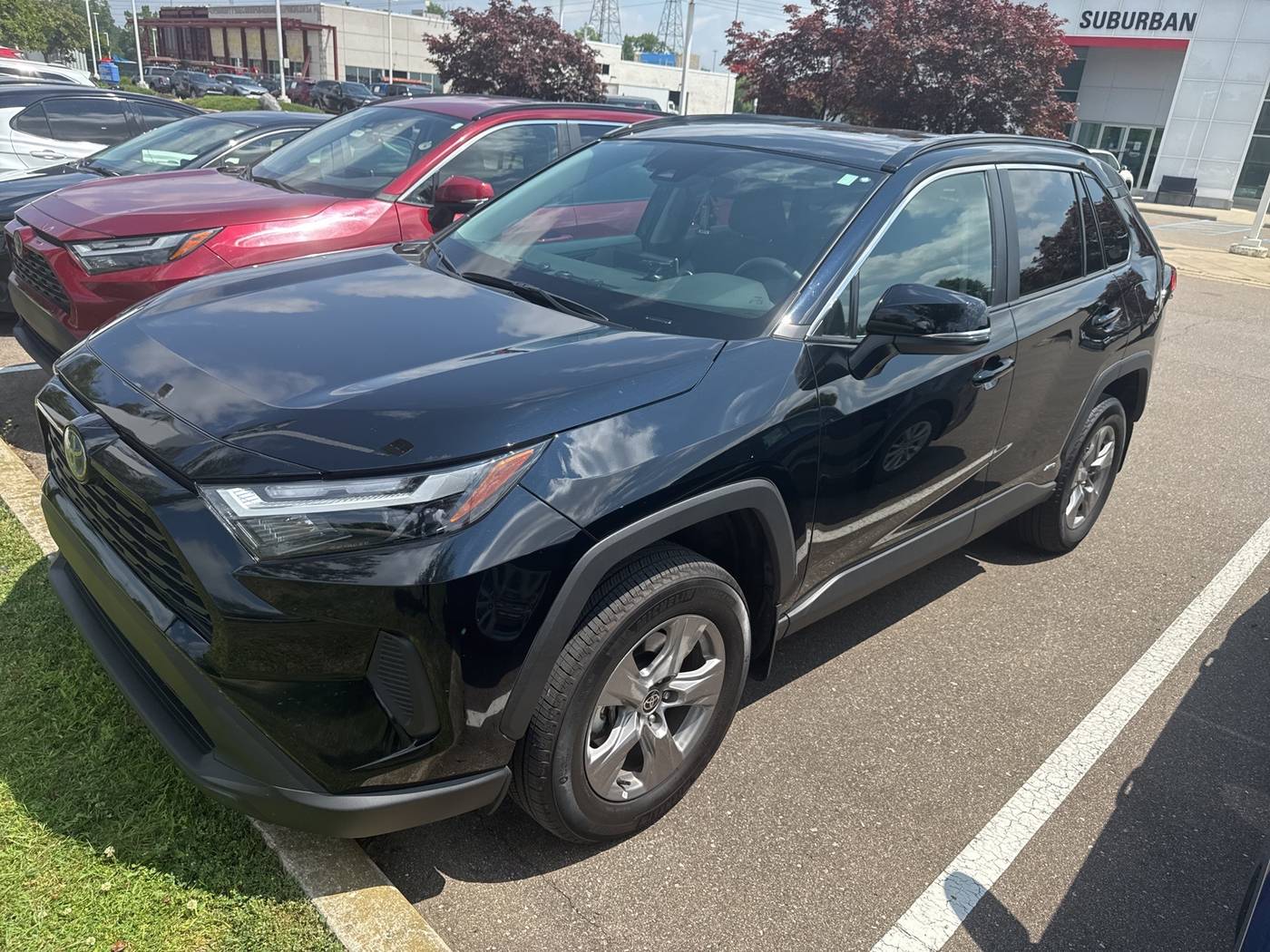 2024 Toyota RAV4 Hybrid XLE — SUV — 17,974 mi — Farmington Hills, MI