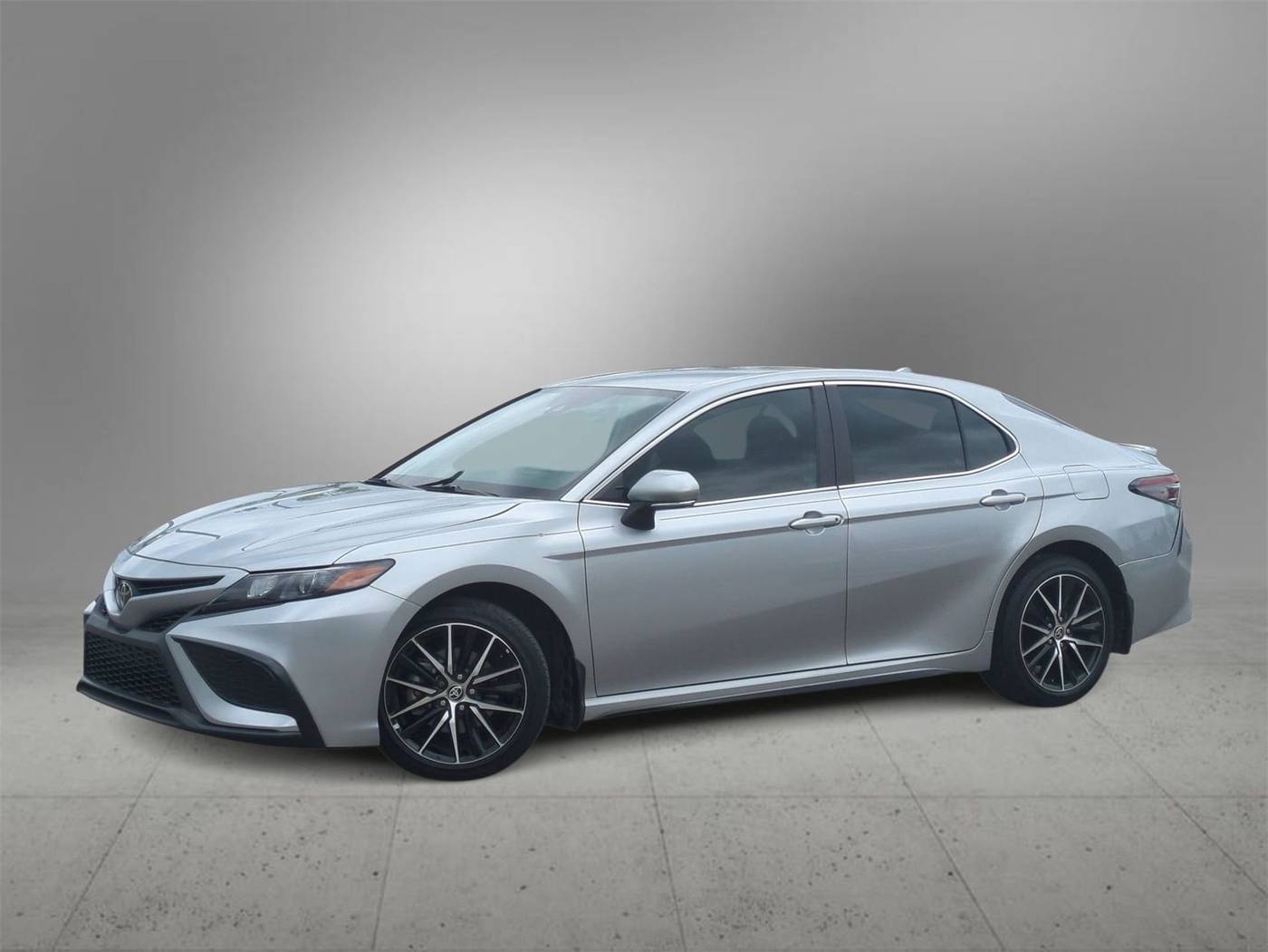 2023 Toyota Camry SE — Sedan — 22,688 mi — Farmington Hills, MI