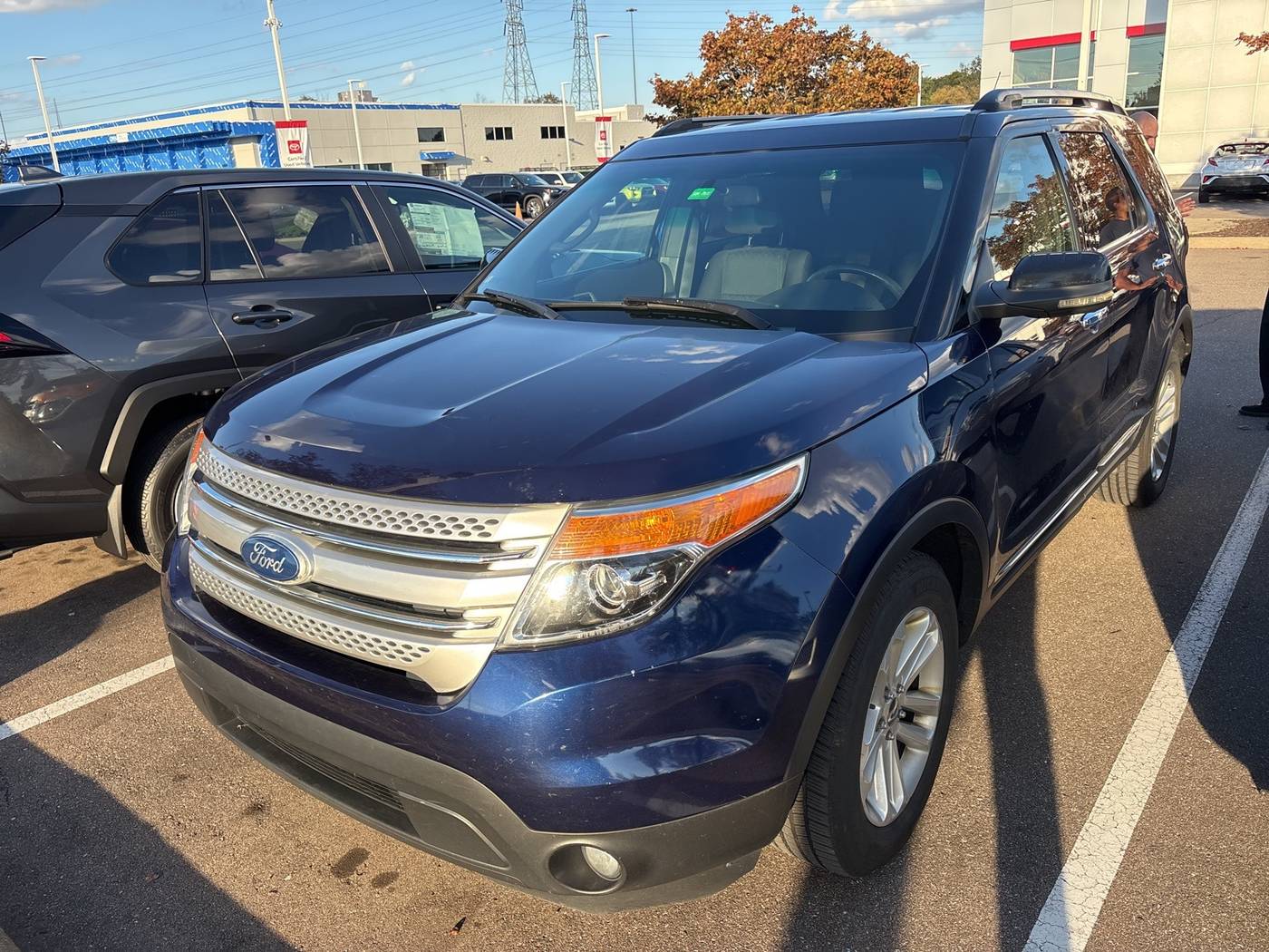 2011 Ford Explorer XLT — SUV — 101,815 mi — Farmington Hills, MI