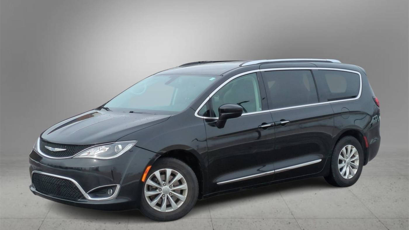 2018 Chrysler Pacifica Touring L Plus — Minivan — 108,427 mi — Farmington Hills, MI