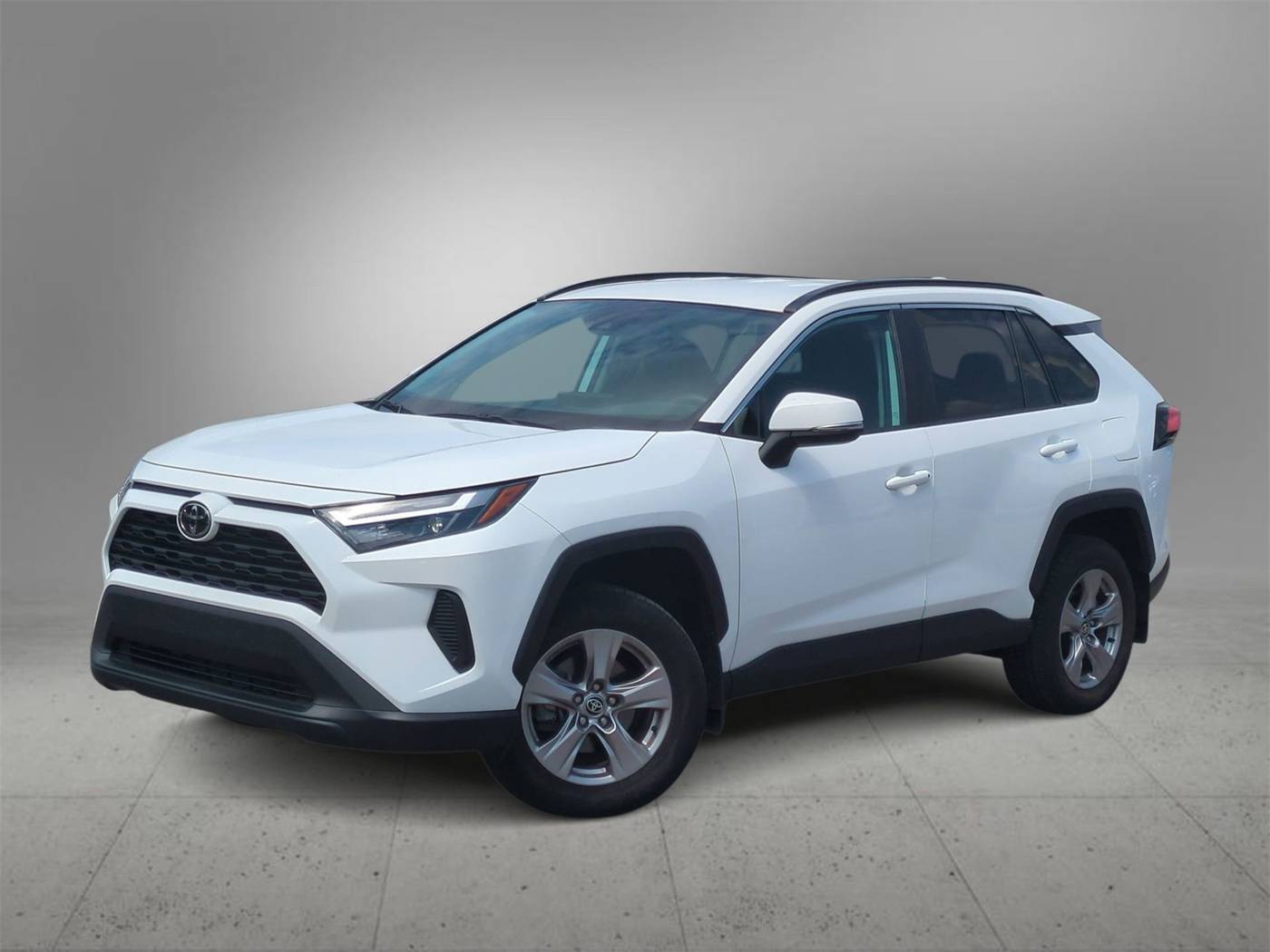 2022 Toyota RAV4 XLE — SUV — 21,904 mi — Farmington Hills, MI