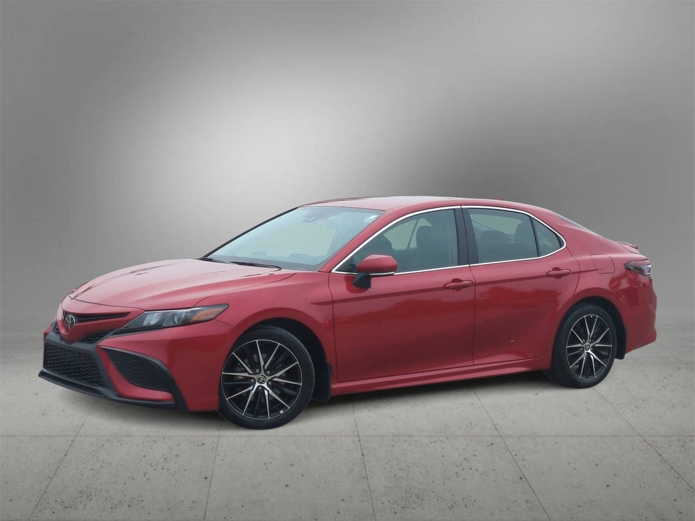 2022 Toyota Camry SE — Sedan — 11,684 mi — Farmington Hills, MI