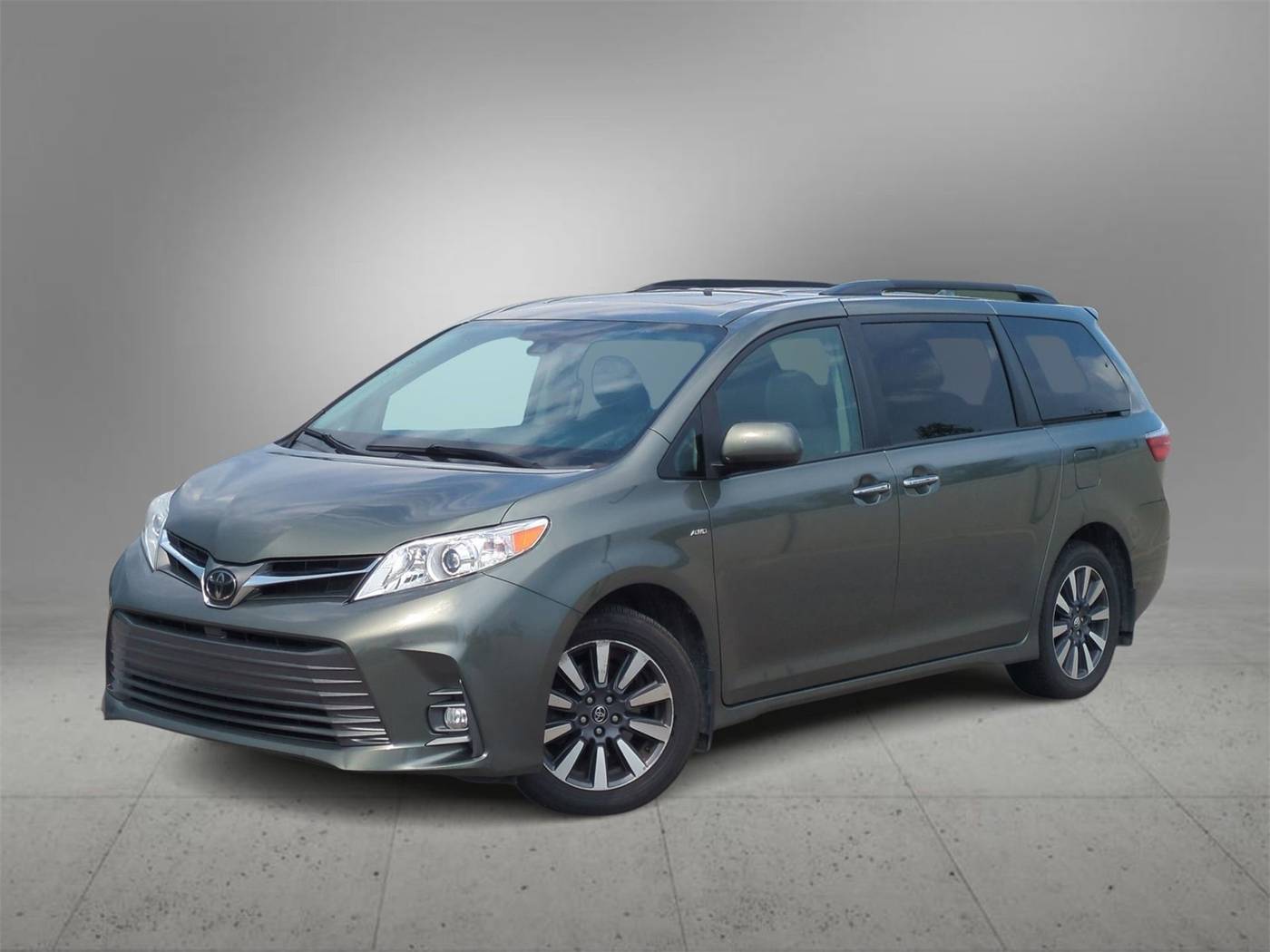 2020 Toyota Sienna XLE Premium — Minivan — 99,499 mi — Farmington Hills, MI
