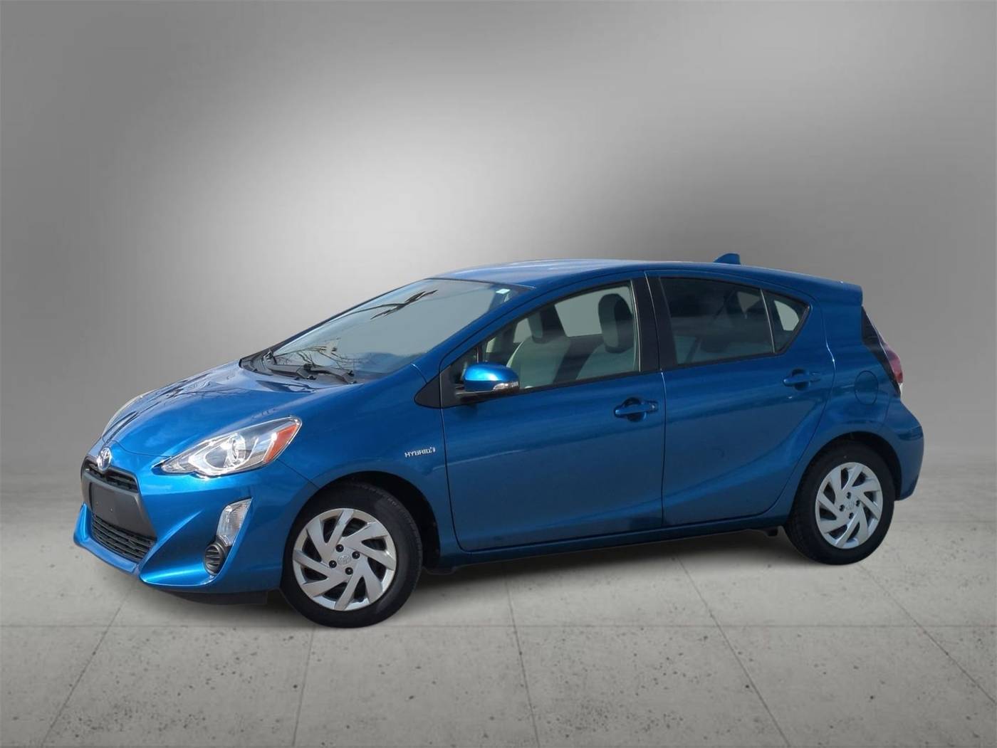 2015 Toyota Prius c Four — Hatchback — 25,061 mi — Farmington Hills, MI