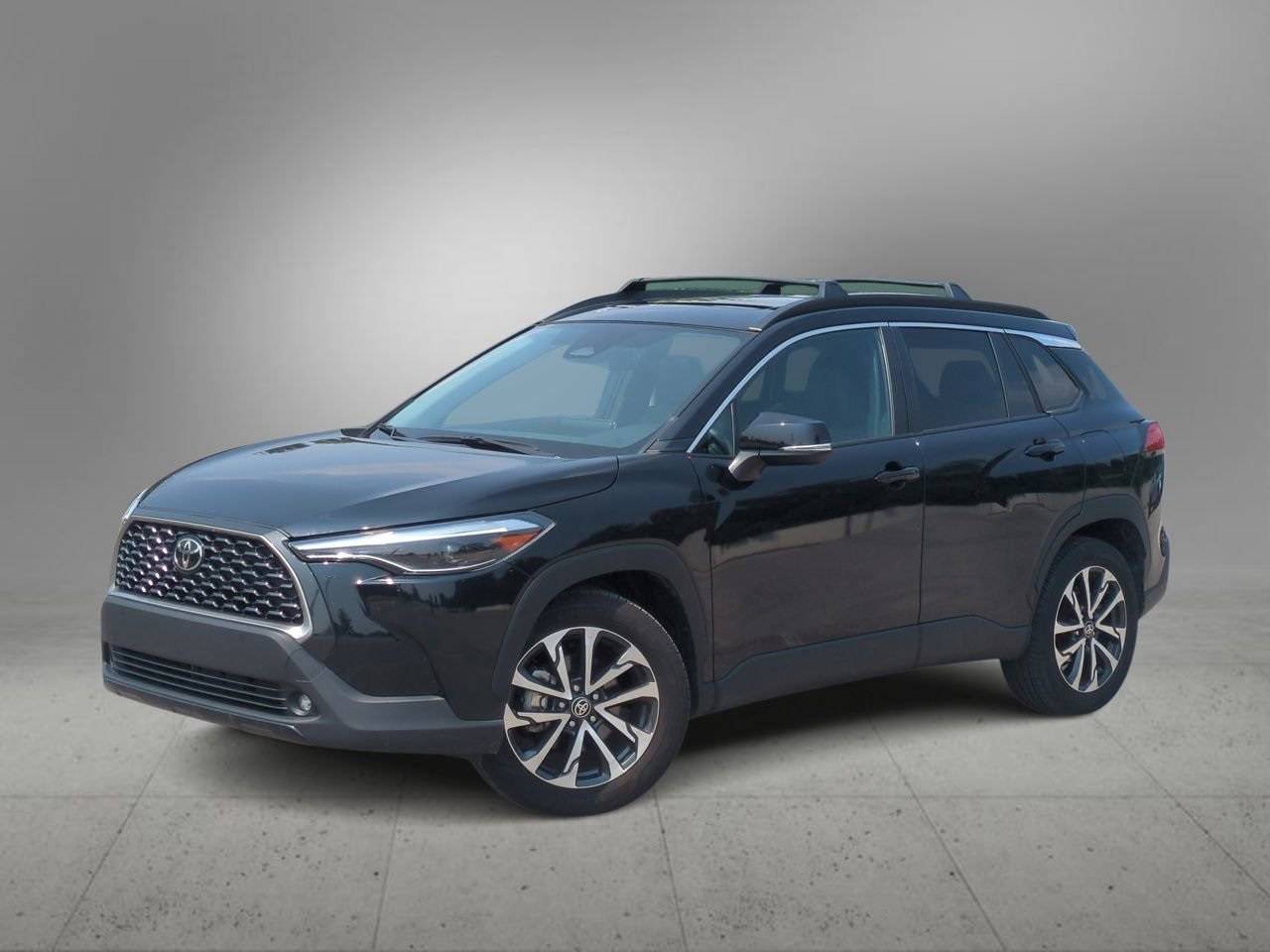 2024 Toyota Corolla Cross XLE — SUV — 11,718 mi — Farmington Hills, MI