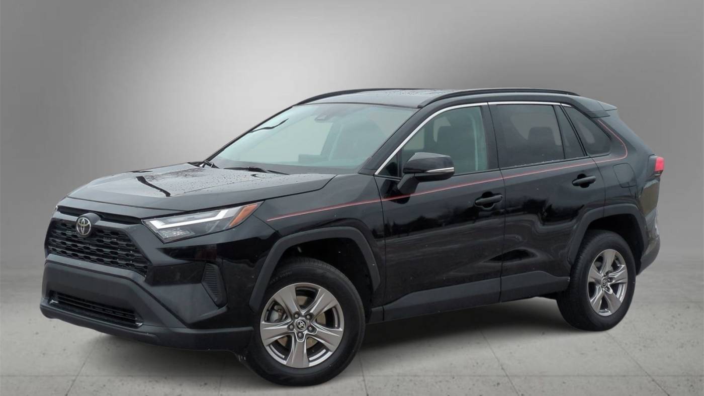 2023 Toyota RAV4 XLE — SUV — 30,136 mi — Farmington Hills, MI