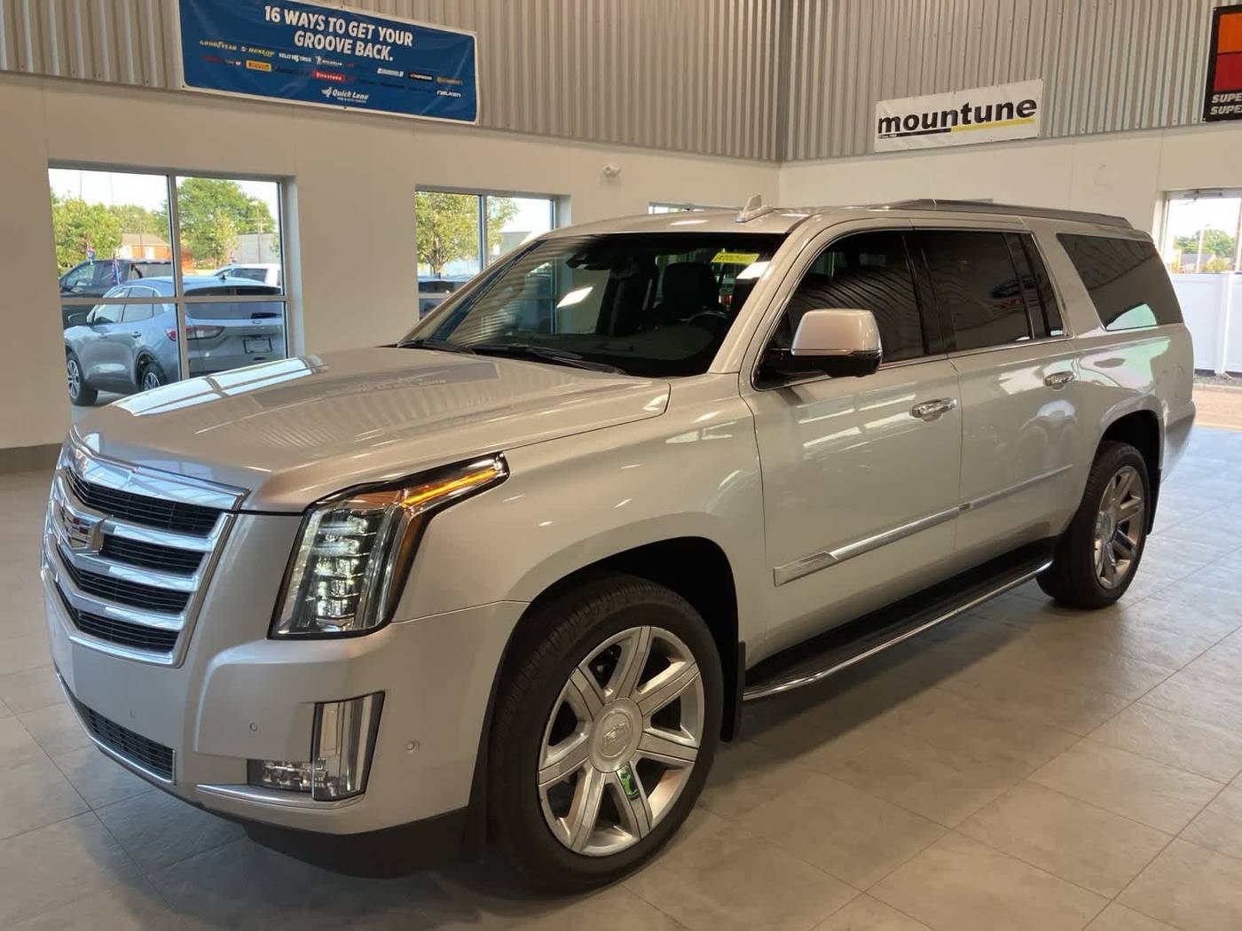2020 Cadillac Escalade Luxury — SUV — 135,296 mi — Sterling Heights, MI