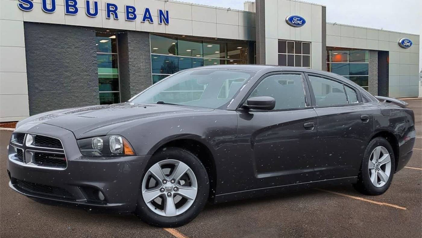 2013 Dodge Charger SXT — Sedan — 132,424 mi — Sterling Heights, MI