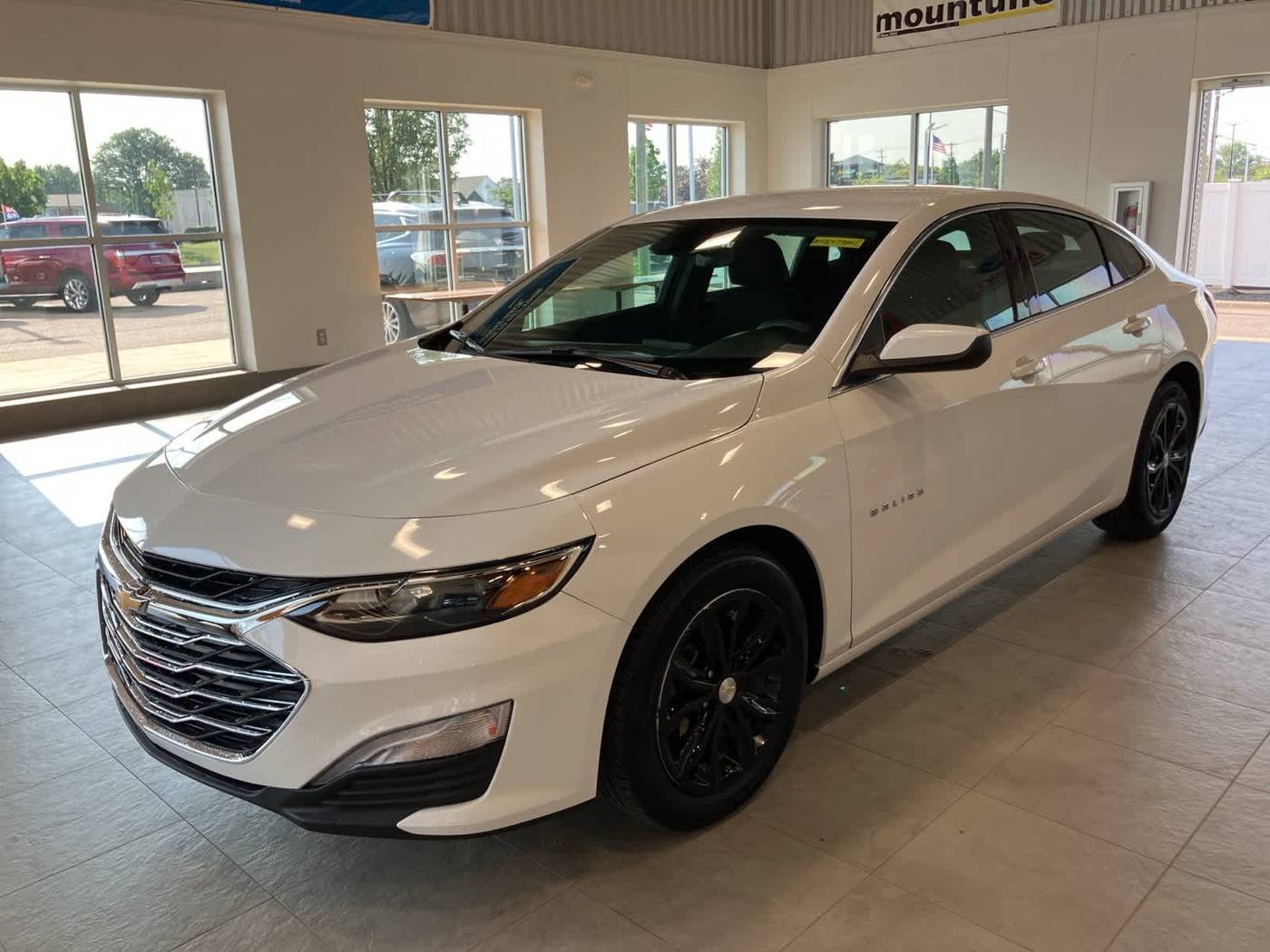 2024 Chevrolet Malibu LT — Sedan — 32,100 mi — Sterling Heights, MI