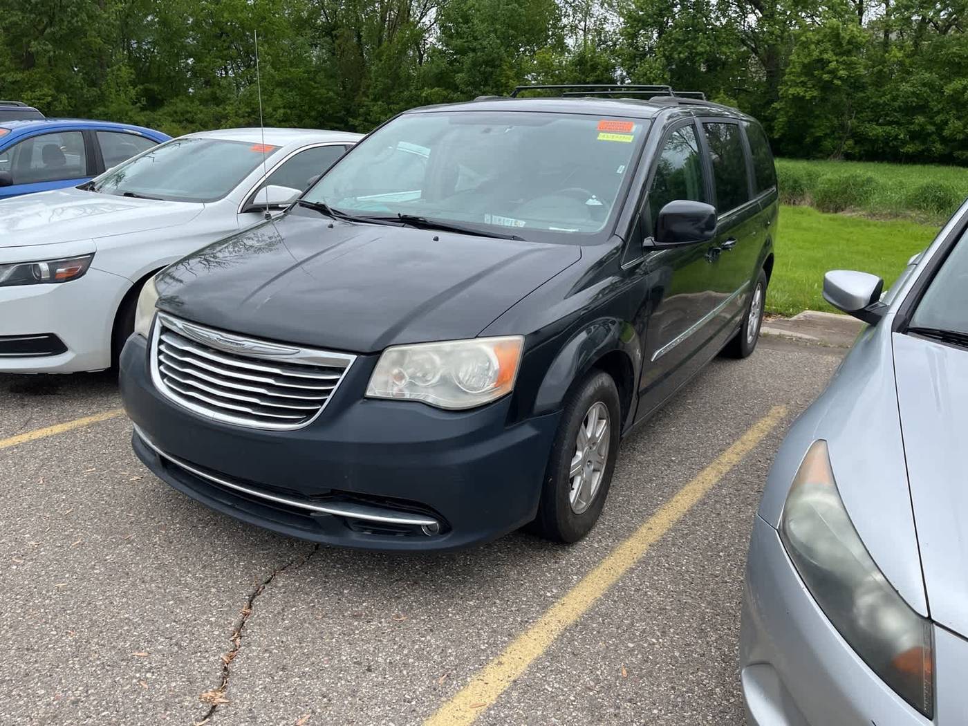 2012 Chrysler Town & Country Touring — Minivan — 176,812 mi — Sterling Heights, MI
