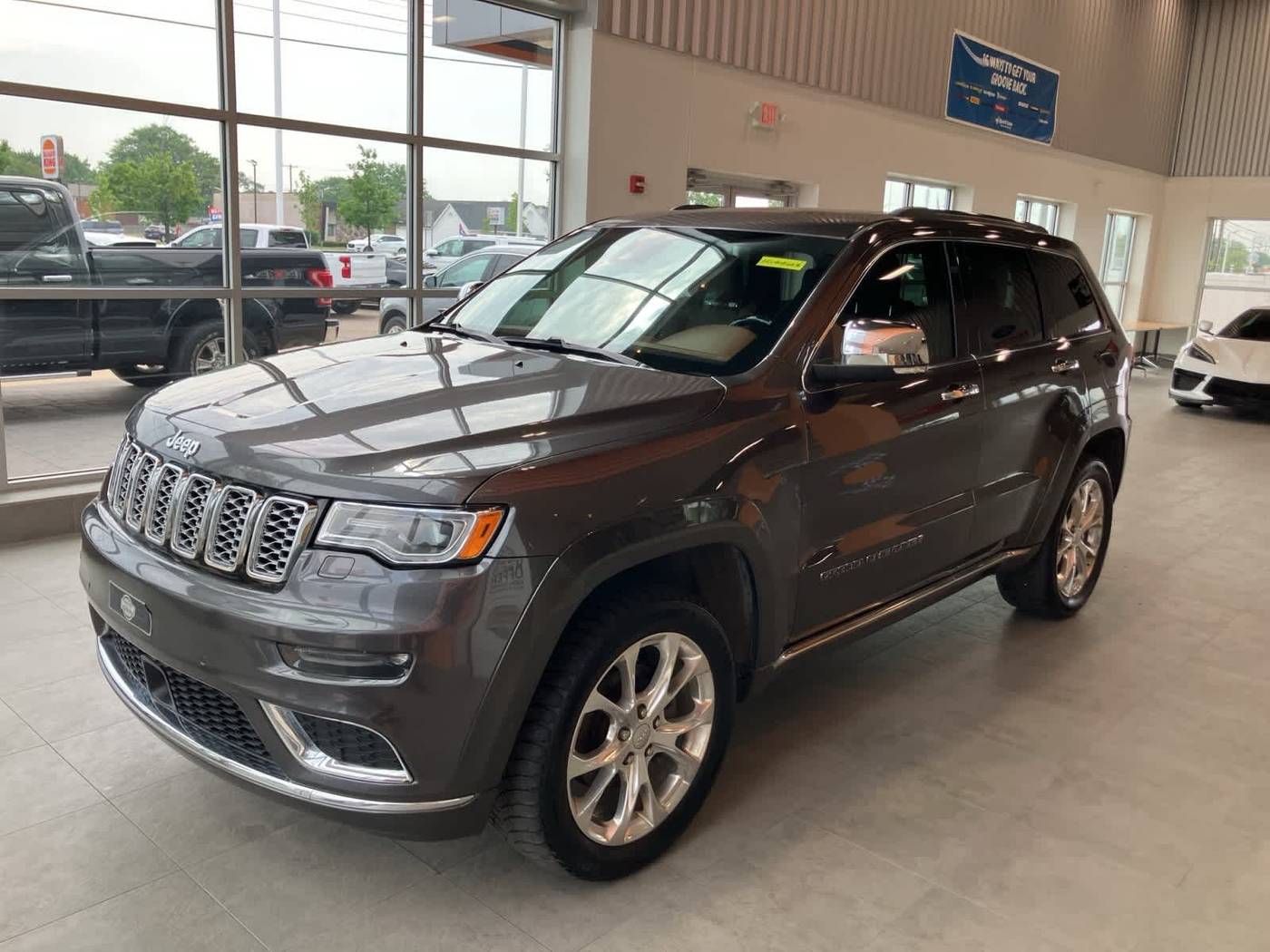 2020 Jeep Grand Cherokee Summit — SUV — 75,357 mi — Sterling Heights, MI