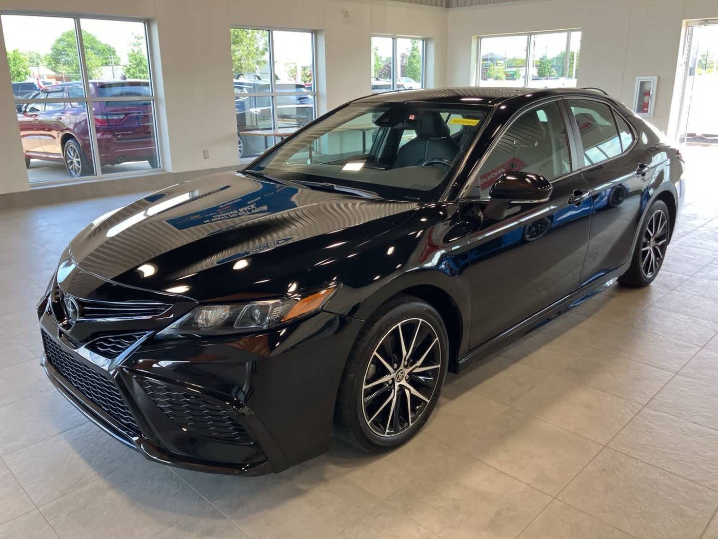 2023 Toyota Camry SE — Sedan — 35,995 mi — Sterling Heights, MI