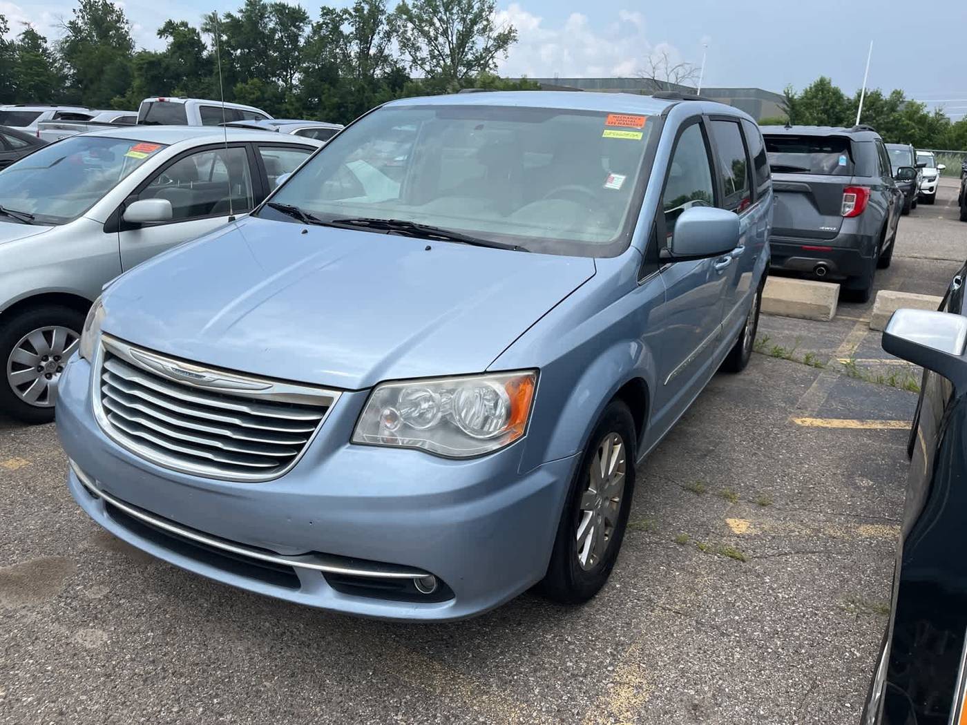 2013 Chrysler Town & Country Touring — Minivan — 332,472 mi — Sterling Heights, MI