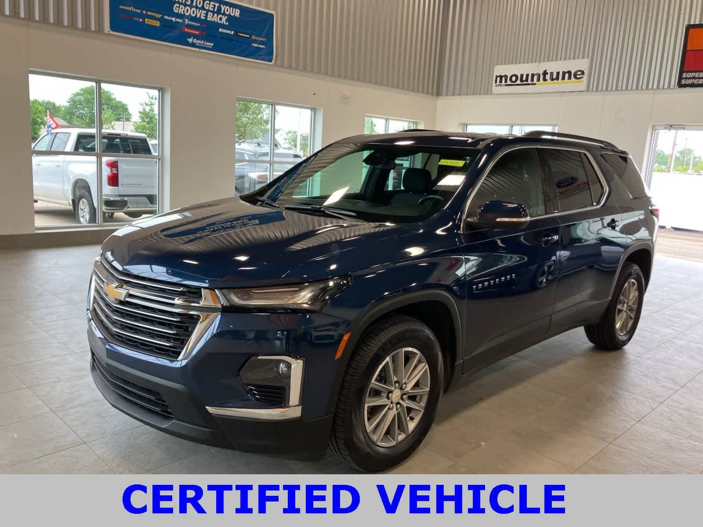 2022 Chevrolet Traverse LT Cloth — SUV — 24,696 mi — Sterling Heights, MI