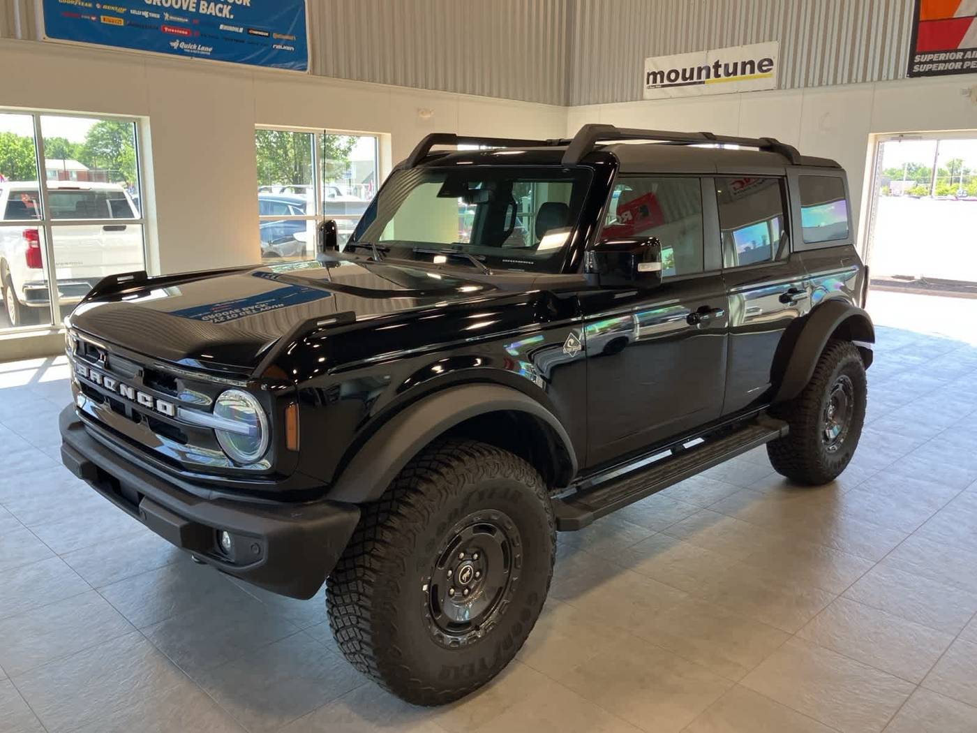 2024 Ford Bronco Outer Banks — SUV — 2,024 mi — Sterling Heights, MI