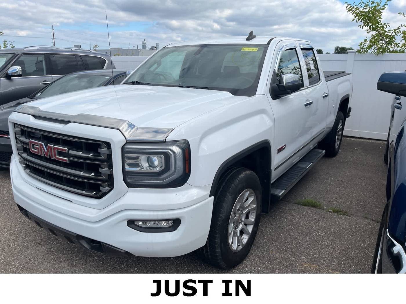2016 GMC Sierra 1500 SLE — Pickup Truck — 50,811 mi — Sterling Heights, MI