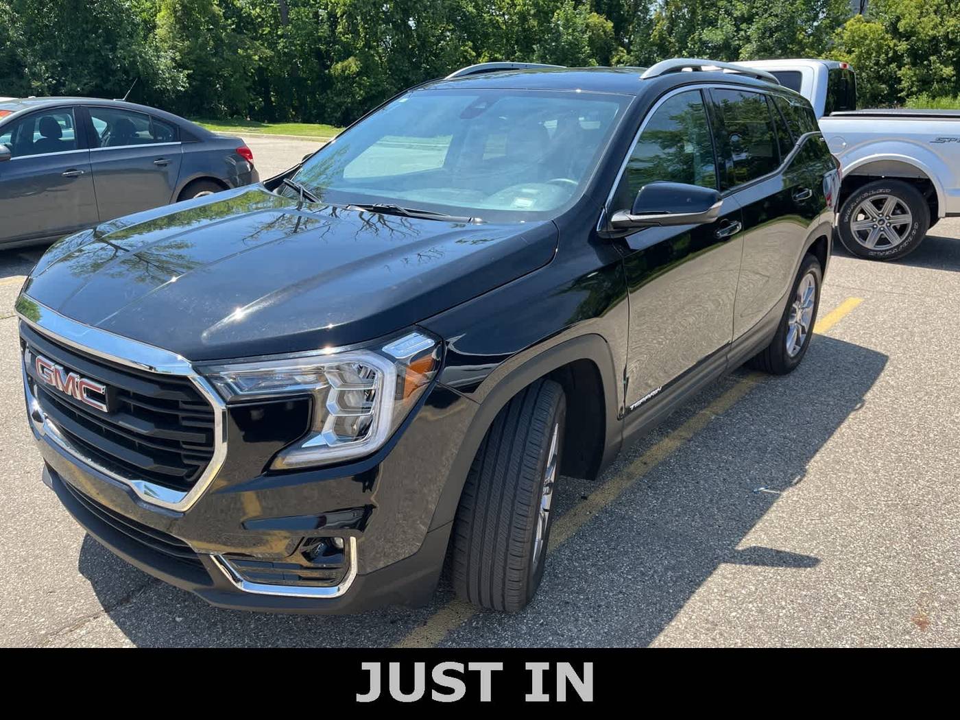 2024 GMC Terrain SLT — SUV — 32,501 mi — Sterling Heights, MI