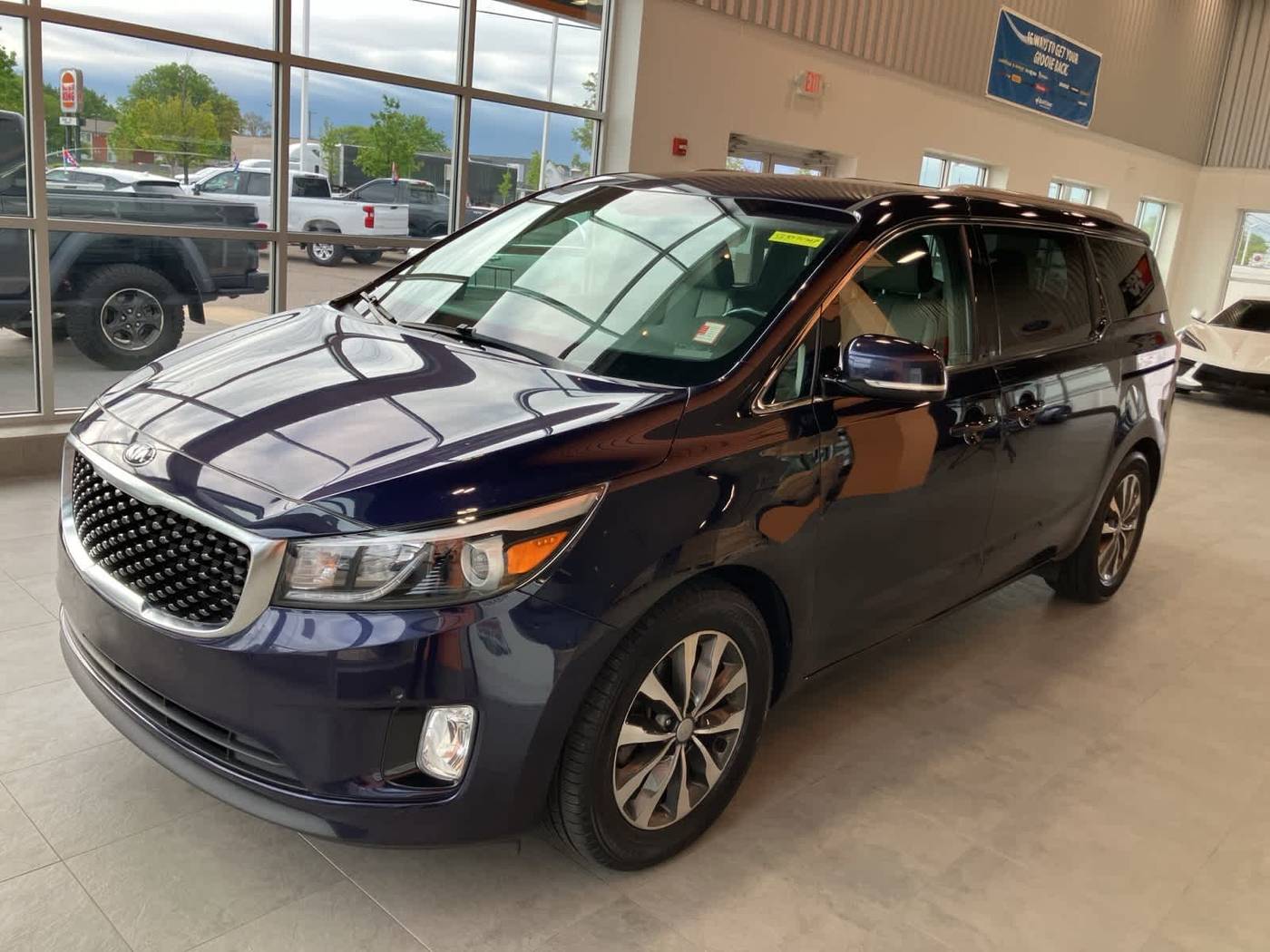 2018 Kia Sedona SX — Minivan — 61,892 mi — Sterling Heights, MI